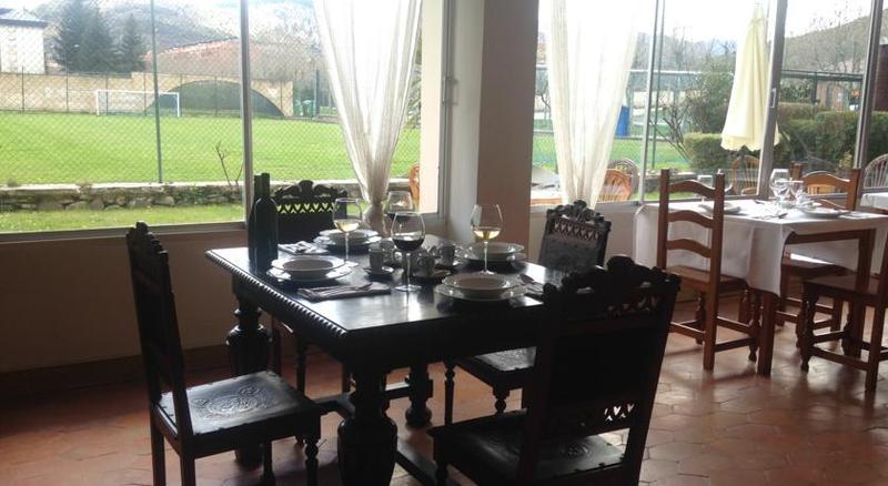 Hotel Montes Blancos Ескарай Екстериор снимка